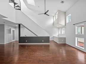 2976 Commerce Street, Houston TX 77003