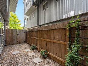 2976 Commerce Street, Houston TX 77003