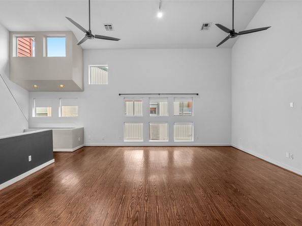 2976 Commerce Street, Houston TX 77003