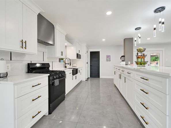13610 Carmilenda Street, Houston TX 77037