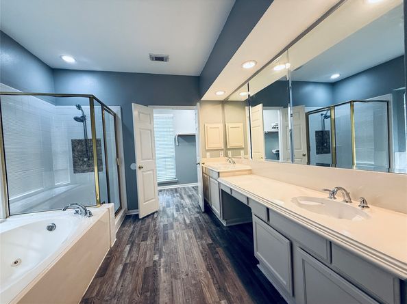 16619 Palisades Point Drive, Houston TX 77059