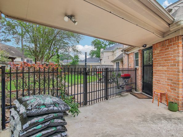 5306 Havenwoods Drive, Houston TX 77066