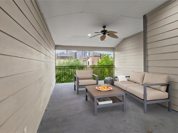 1113 Saint Charles Street, Houston TX 77003