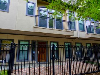 1113 Saint Charles Street