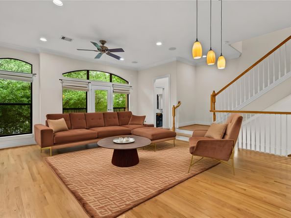 1113 Saint Charles Street, Houston TX 77003