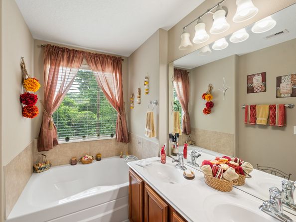 13600 Breton Ridge Street 25E, Houston TX 77070