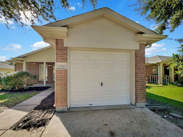 12830 E Greenwick Loop, Houston TX 77085