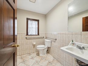 7828 Harrisburg Boulevard, Houston TX 77012