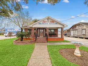 7828 Harrisburg Boulevard, Houston TX 77012