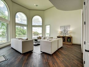 27 Pleasure Cove Drive, The Woodlands TX 77381