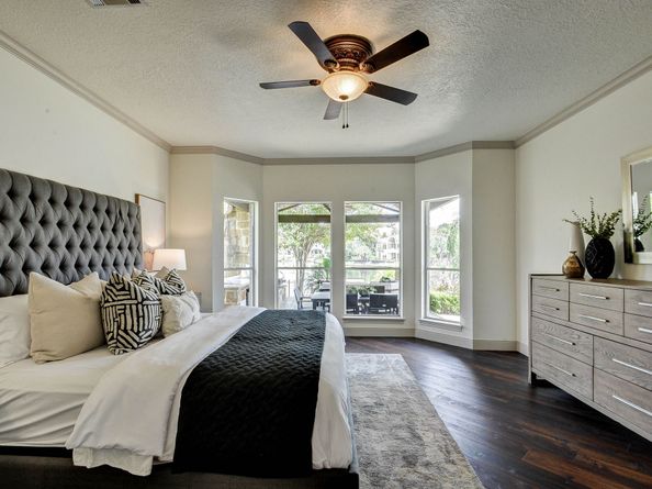27 Pleasure Cove Drive, The Woodlands TX 77381
