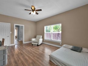 308 E Phillips Street, Conroe TX 77301