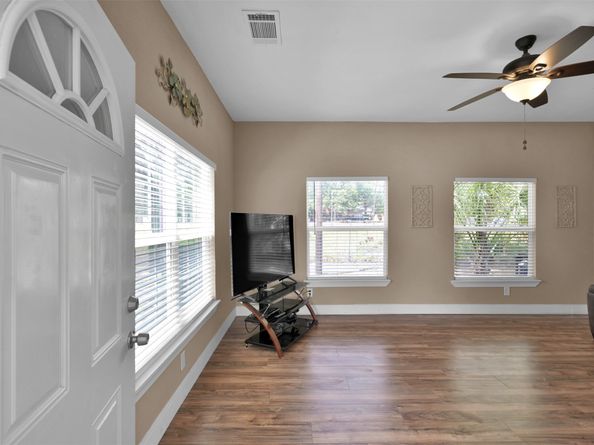 308 E Phillips Street, Conroe TX 77301