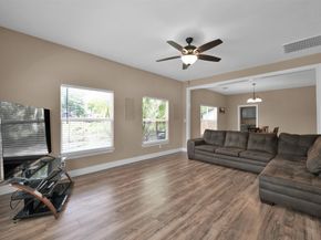 308 E Phillips Street, Conroe TX 77301