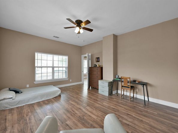 308 E Phillips Street, Conroe TX 77301