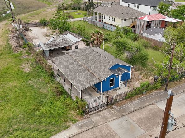5015 Falls Street, Houston TX 77026