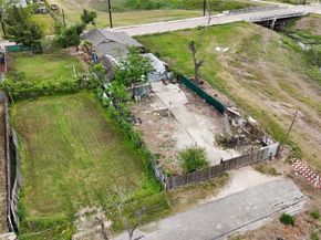 5015 Falls Street, Houston TX 77026