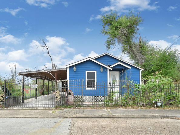 5015 Falls Street, Houston TX 77026