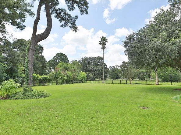 35 Gleannloch Estates Drive, Spring TX 77379