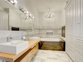 2727 Kirby Drive 19F, Houston TX 77098