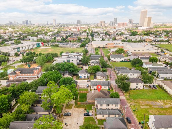 1511 Andrews Street, Houston TX 77019