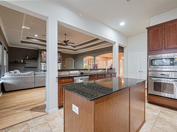 14202 Pearl Shadow Lane, Houston TX 77044