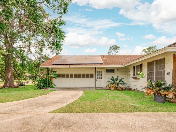 4753 Redstart Street, Houston TX 77035
