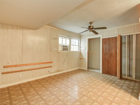 4753 Redstart Street, Houston TX 77035