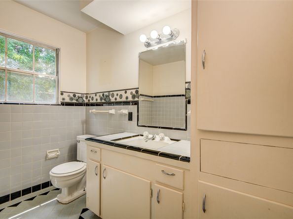 4753 Redstart Street, Houston TX 77035