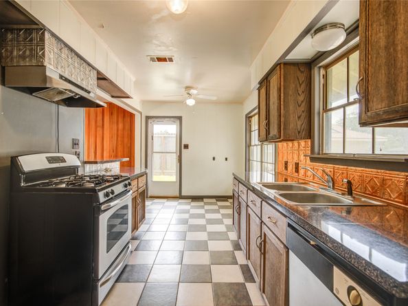 4753 Redstart Street, Houston TX 77035