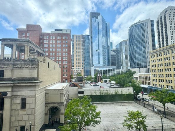 915 Franklin Street 4A, Houston TX 77002