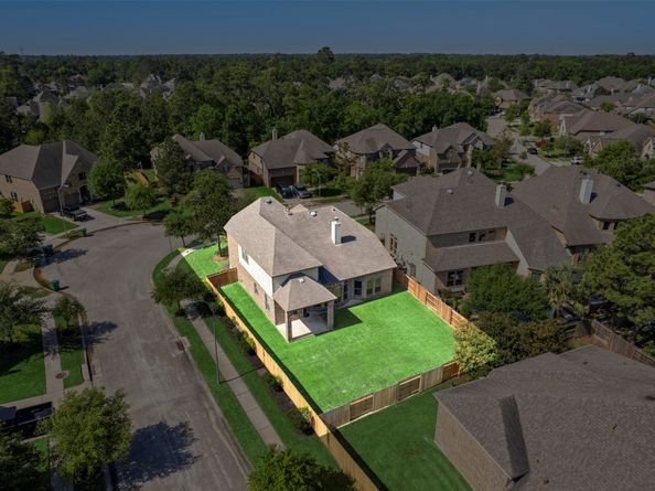 1715 Laremont Bend Drive, Spring TX 77386