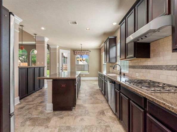 1715 Laremont Bend Drive, Spring TX 77386
