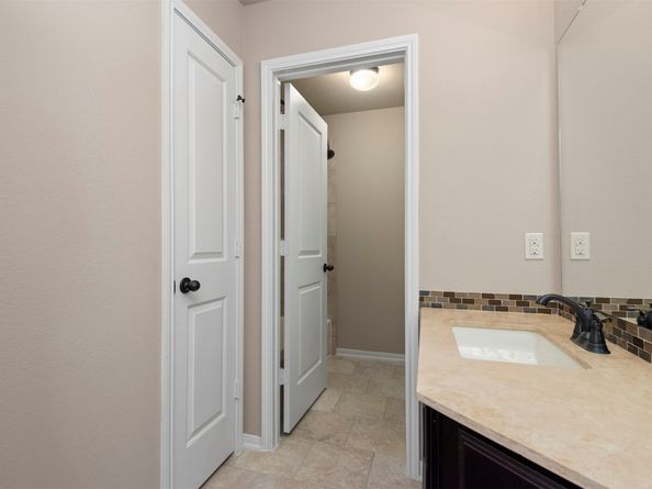 1715 Laremont Bend Drive, Spring TX 77386