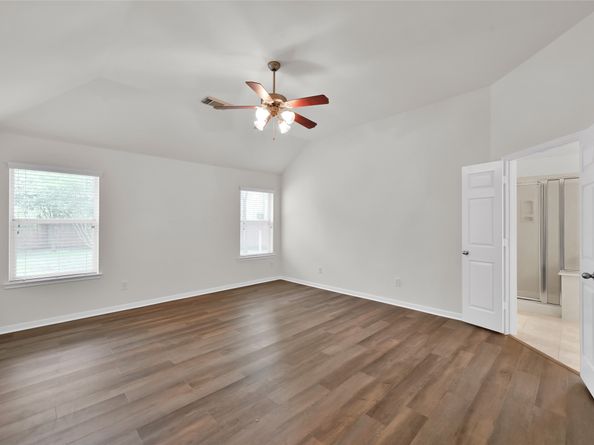 10 Barker Ridge Court, Spring TX 77382