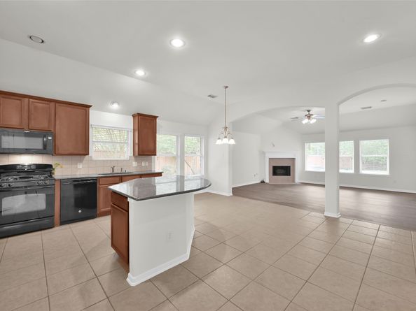 10 Barker Ridge Court, Spring TX 77382