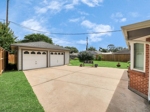 1815 Tannehill Drive, Houston TX 77008