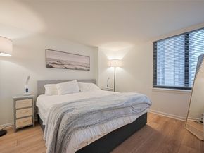 3525 Sage Road 1004, Houston TX 77056