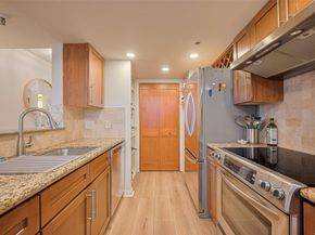 3525 Sage Road 1004, Houston TX 77056