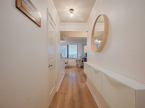 3525 Sage Road 1004, Houston TX 77056