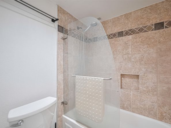 3525 Sage Road 1004, Houston TX 77056