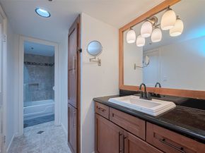 3525 Sage Road 1004, Houston TX 77056