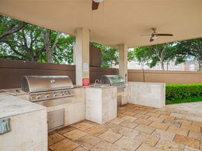 3525 Sage Road 1004, Houston TX 77056