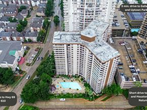 3525 Sage Road 1004, Houston TX 77056