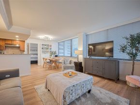 3525 Sage Road 1004, Houston TX 77056