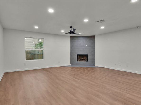 14 Fiddleleaf Court, The Woodlands TX 77381