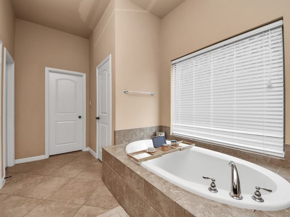 13723 Playa Lucia Court, Houston TX 77044