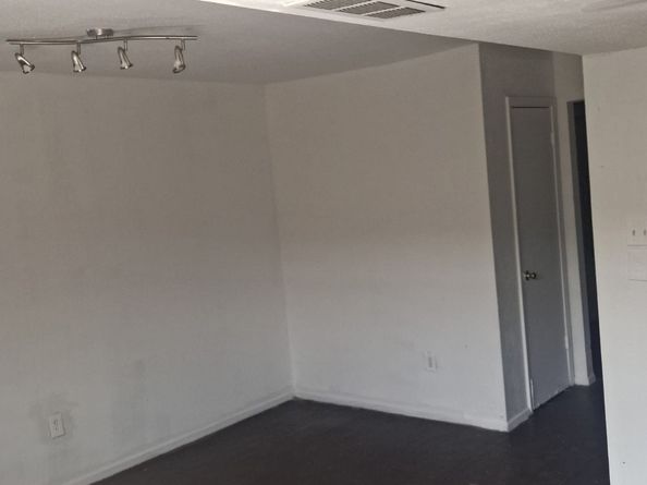 140 Goodson Drive 140, Houston TX 77060