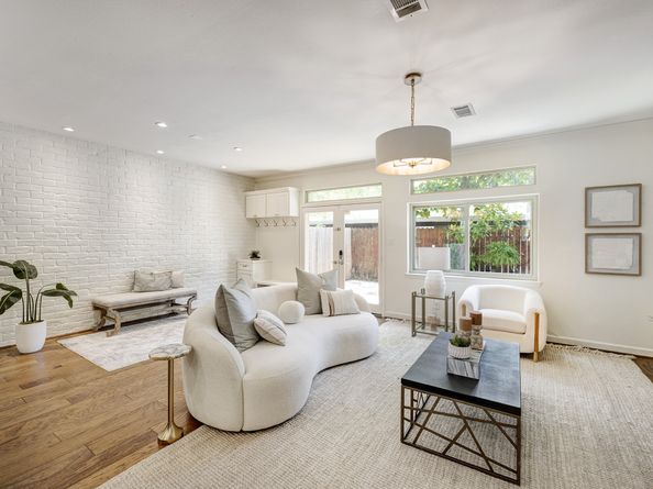 3815 Wakeforest Street, Houston TX 77098