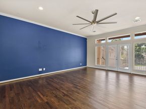 5210 Petty Street C, Houston TX 77007